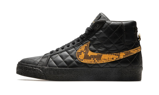 Nike SB Blazer Mid QS Supreme Black