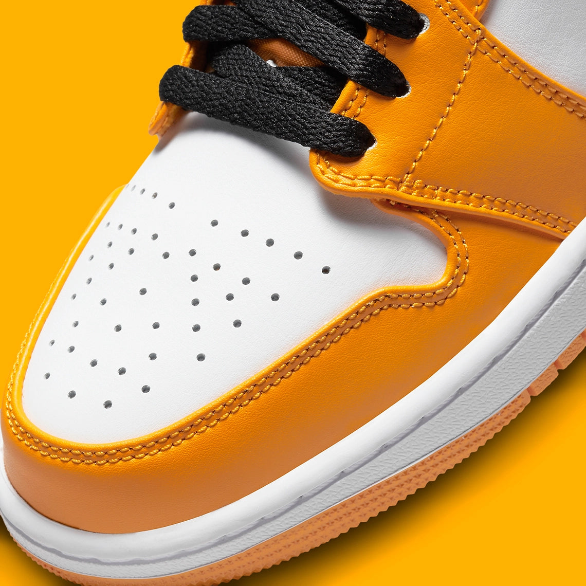 Air Jordan 1 Low Taxi